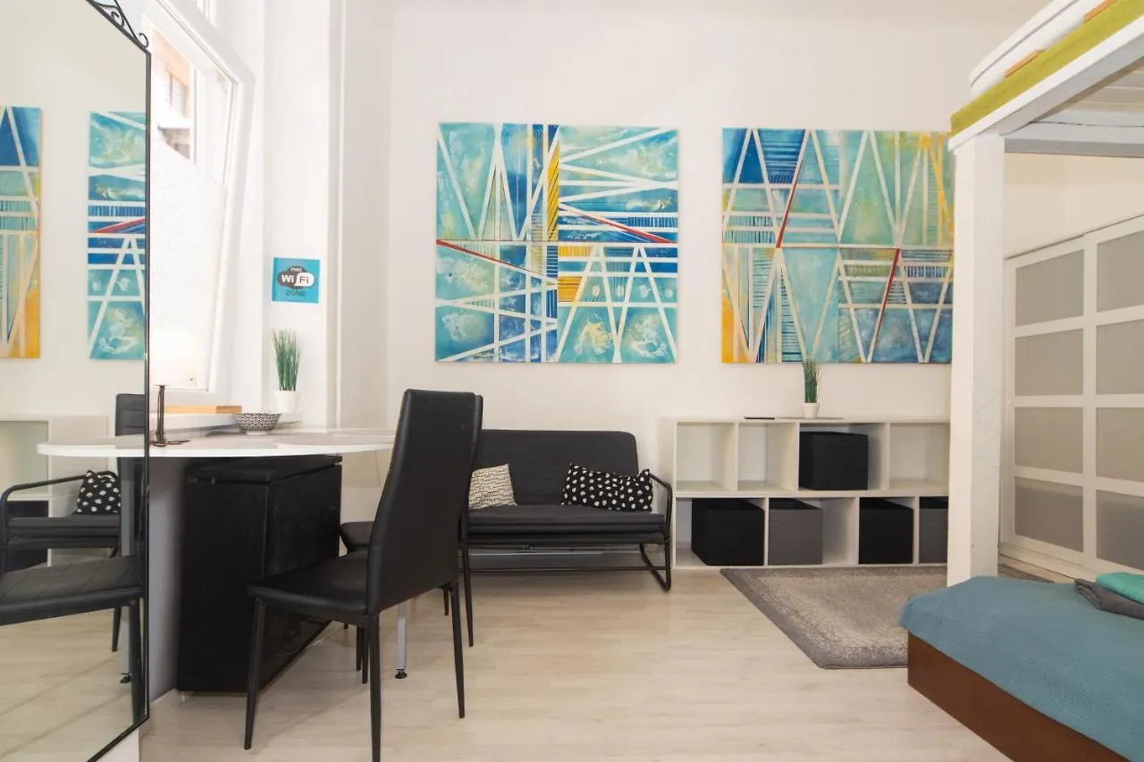 Cosy Studio Apartment With Airconditioner contacts