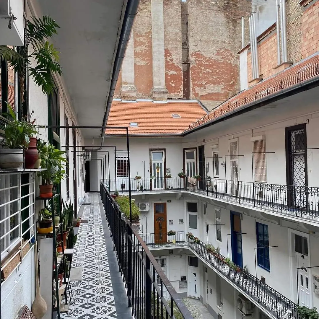 Cosy Studio Apartment With Airconditioner Budapest